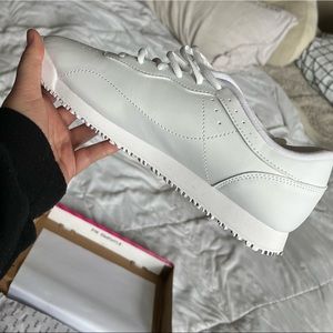 Fila | Slip Resistant | BRAND NEW